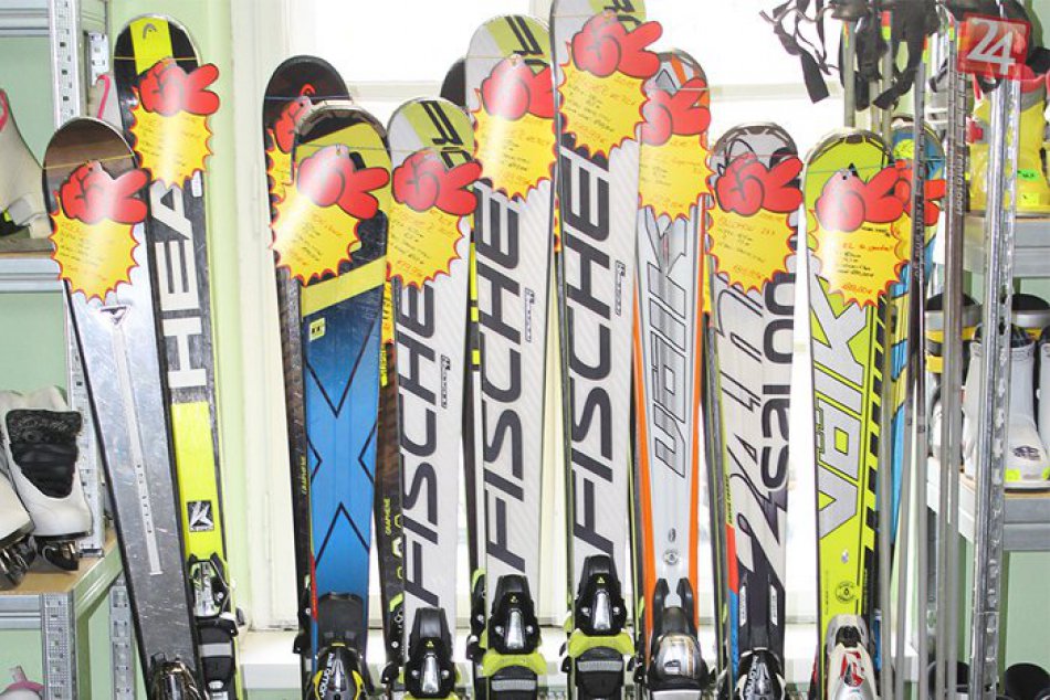 Ilustračný obrázok k článku Výnimočný darček pre milovníkov zimných športov: Obchod v Poprade, kde nájdete, čo potrebujete