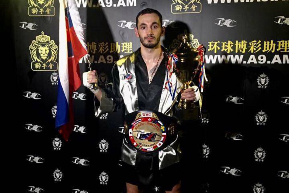 Ilustračný obrázok k článku Parádny úspech bojovníka bystrického klubu. Je svetovým šampiónom v thajskom boxe