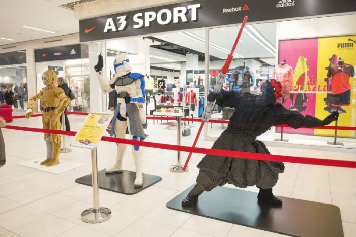 Ilustračný obrázok k článku LEGO festival ako má byť: 107-kilová matrioška aj sochy Star Wars