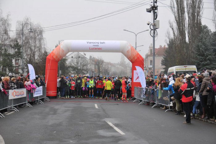 Ilustračný obrázok k článku Vybehajte vianočné dobroty! Tradičný beh v Lučenci aj tento rok