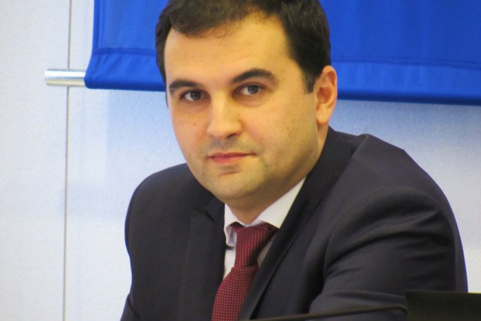 Ilustračný obrázok k článku Viceprimátor Ďurišin na zastupiteľstve: V rokovacej atmosfére rozprával vtip!