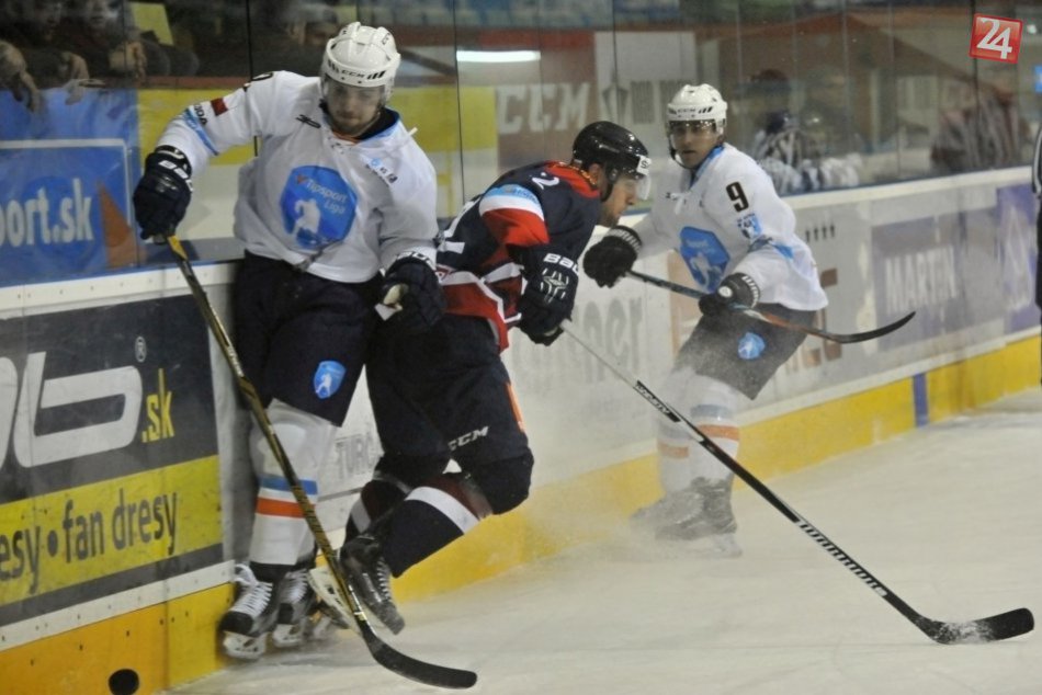 Ilustračný obrázok k článku Výber Tipsport ligy rozdrvil slovenskú reprezentáciu: Dva góly strelil Blackwater