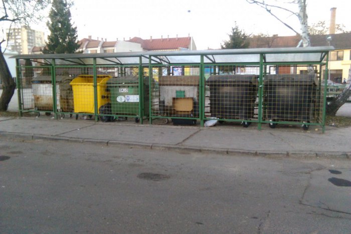 Ilustračný obrázok k článku Lučenec cez sviatky nezavalia odpadky. Ako budú smetiari pracovať počas Vianoc?