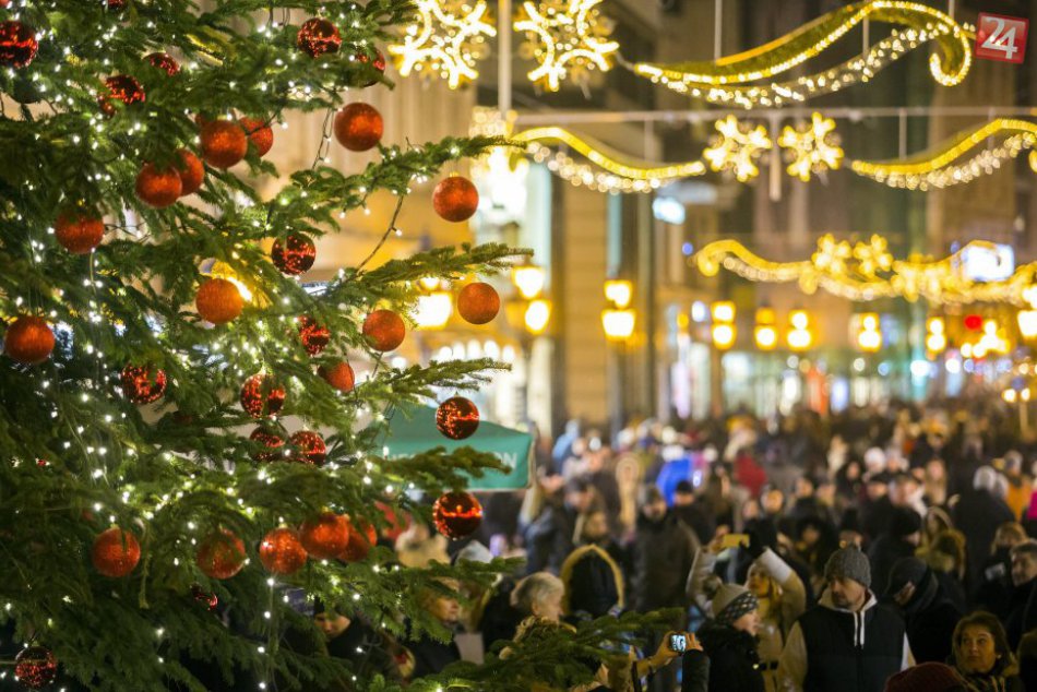 Ilustračný obrázok k článku Tip na výlet: Ako chutí varené víno na vianočných trhoch v Budapešti