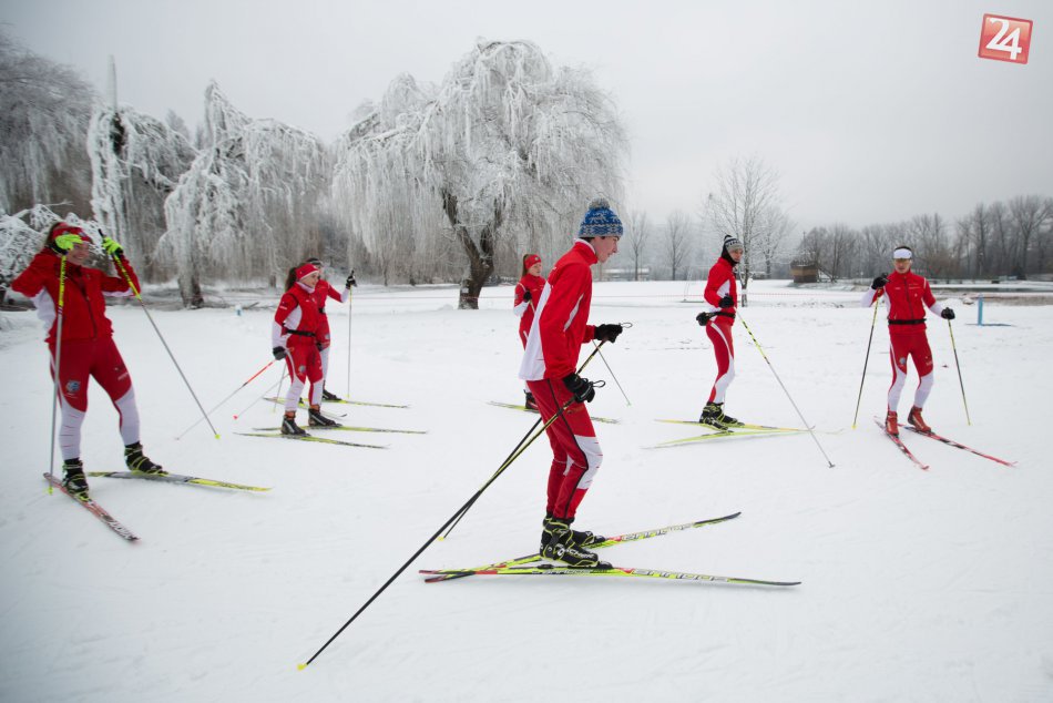 Ilustračný obrázok k článku FOTO: Bystrické kúpalisko láka aj v zime. Brány otvorilo bežkárom aj korčuliarom