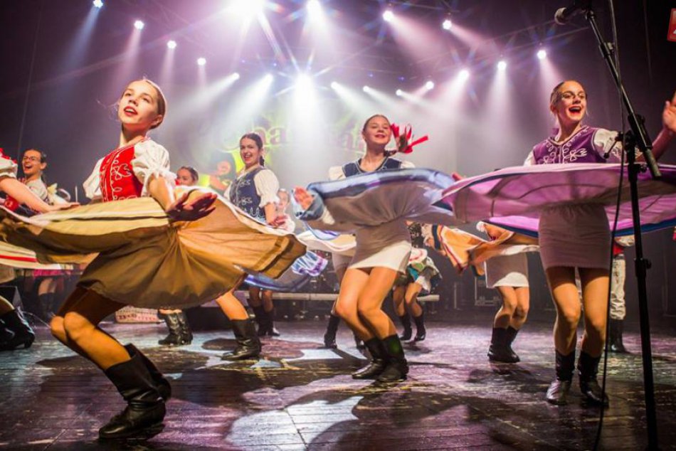 Ilustračný obrázok k článku Uvidíme najlepšie folklórne kolektívy: Pri Moravciach sa uskutoční súťaž Idú hrať