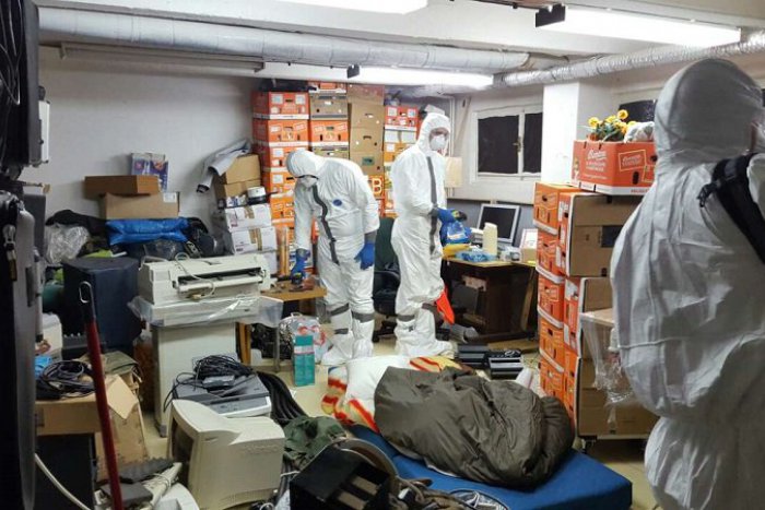 Ilustračný obrázok k článku Zadržali muža, ktorý zrejme poslal na Ministerstvo vnútra SR obálky s nebezpečnou látkou