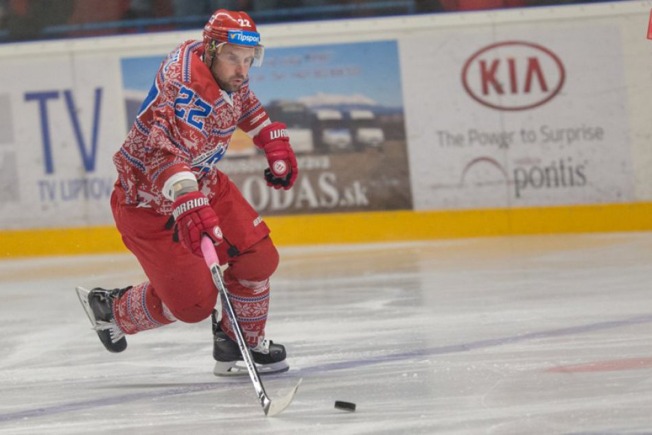 Ilustračný obrázok k článku Liptákov čaká náročný zápas vo Zvolene: Ku komu zaradil Paukovček útočníka Hunu?