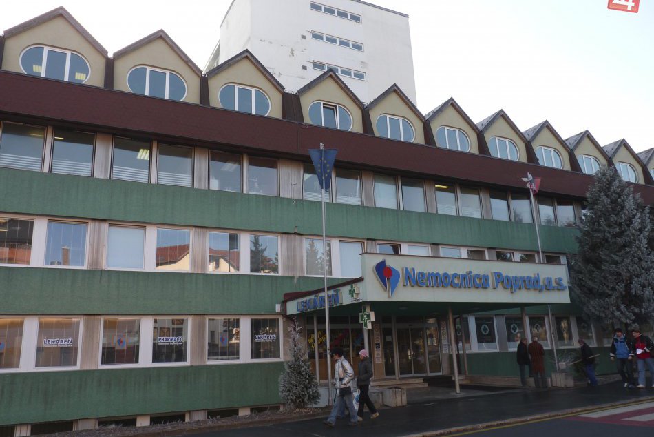 Ilustračný obrázok k článku Popradská nemocnica povoľuje návštevy: Zoznámte sa s podmienkami a časmi