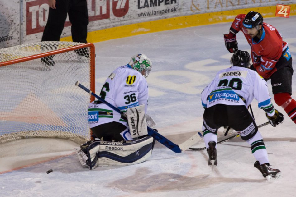 Ilustračný obrázok k článku Novozámčania siahali v Bystrici po bode: Nakoniec odchádzajú bez neho, FOTO