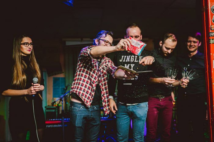 Ilustračný obrázok k článku FOTO: Humenská skupina krstila nový album. Toto sú ďalšie plány Jeno´s Brothers!