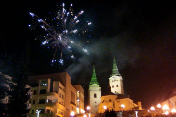 Ilustračný obrázok k článku Žilina vítala nový rok netradične: Ohňostroj si tak užili aj rodiny s deťmi, VIDEO