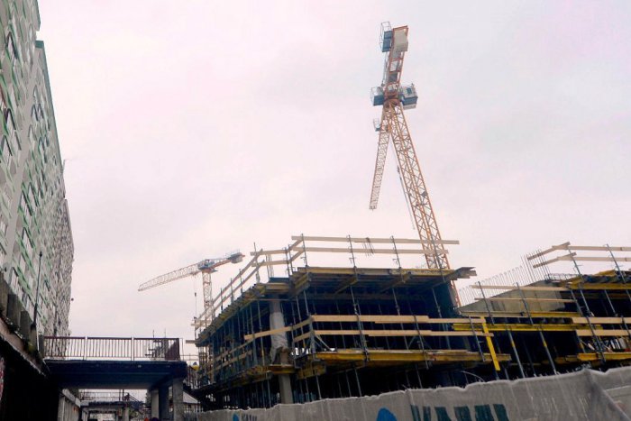 Ilustračný obrázok k článku Veľké plány so schátraným závodom: Obchody, garáže aj mezonetové byty