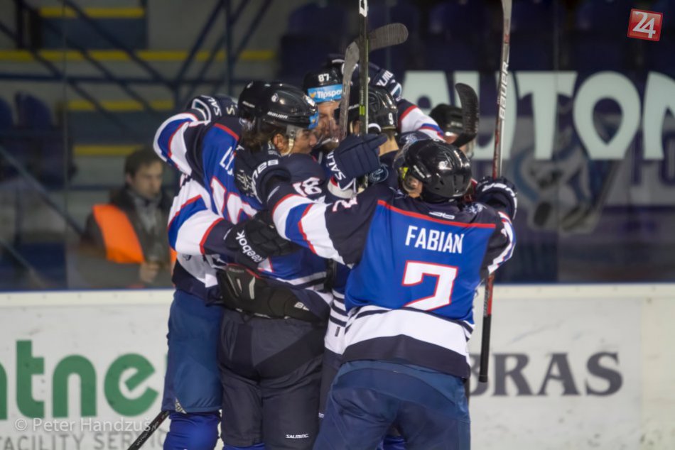 Ilustračný obrázok k článku Kamzíci v novom ročníku aj s odchovancami: Poprad si zaistil Mateja Paločka