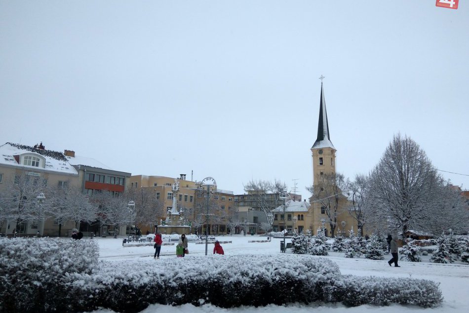 Ilustračný obrázok k článku Revitalizácia Hlavného námestia v Zámkoch: Vyjadriť sa budú môcť aj občania