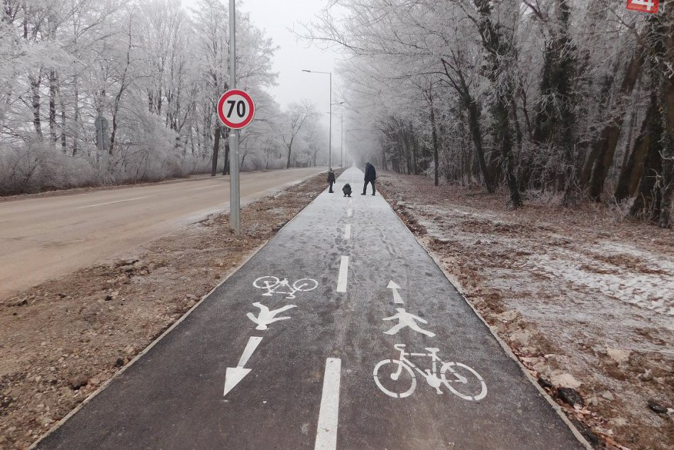 Ilustračný obrázok k článku Zoznámte sa s ním: Na svete je už nový chodník do Kamenného mlyna, FOTO