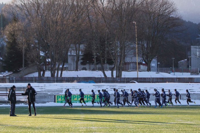 Ilustračný obrázok k článku Ružomberok si zmeria sily s pražskými S, v kádri minimálny pohyb