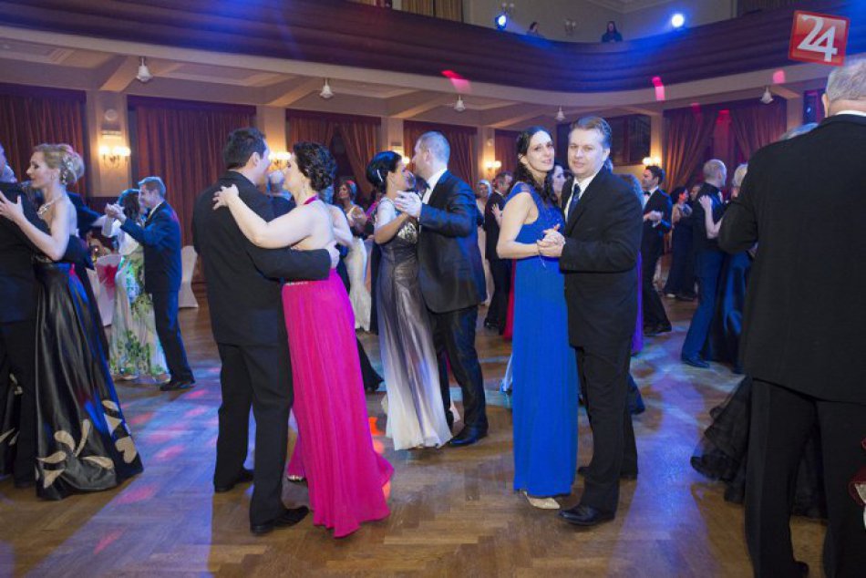 Ilustračný obrázok k článku Začala plesová sezóna. Kde a s kým sa môžete dosýta vytancovať?