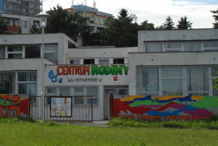 Ilustračný obrázok k článku Dúbravčania môžu spoznať Centrum rodiny na stretnutí so starostom