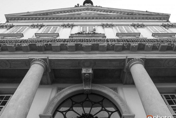 Ilustračný obrázok k článku Mesto nezabezpečilo náhradné nájomné bývanie, môže prísť o milióny eur