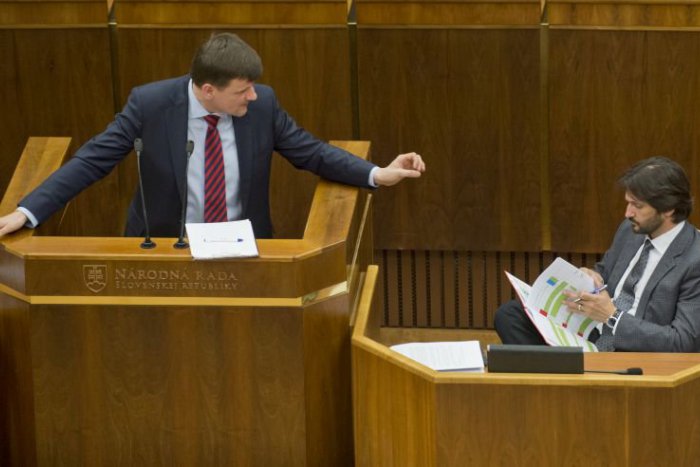 Ilustračný obrázok k článku V januári by voľby vyhral Smer-SD, šancu by malo aj KDH