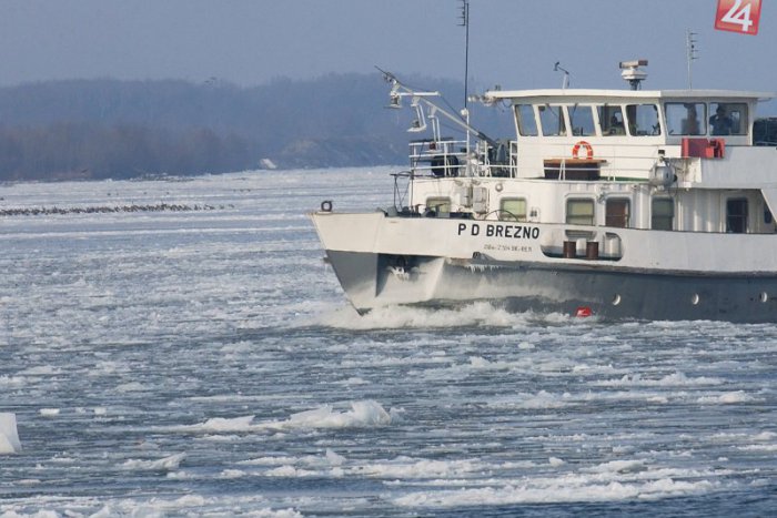 Ilustračný obrázok k článku Ľadoborce vyplávali na Dunaj. Rozbíjajú ľad v bratislavskom prístave aj v Čunove