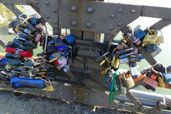 Ilustračný obrázok k článku Keď spoločná láska odkvitne... Toľkoto Hlohovčanov sa minulý rok rozviedlo!