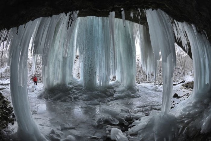 Ilustračný obrázok k článku KURIOZITA DŇA: Ľadopád Šikľavá skala patrí k najkrajším skvostom
