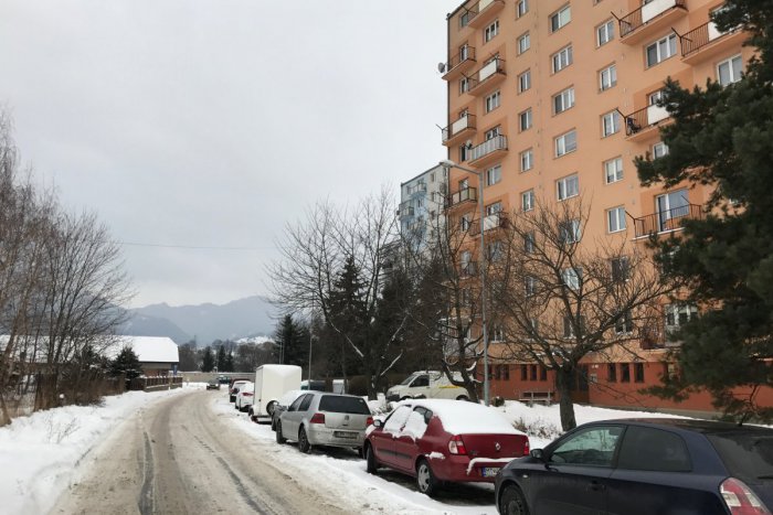 Ilustračný obrázok k článku Mikulášsku bytovku na fotke iste spoznávate: Toto prvenstvo jej už nikto nevezme!