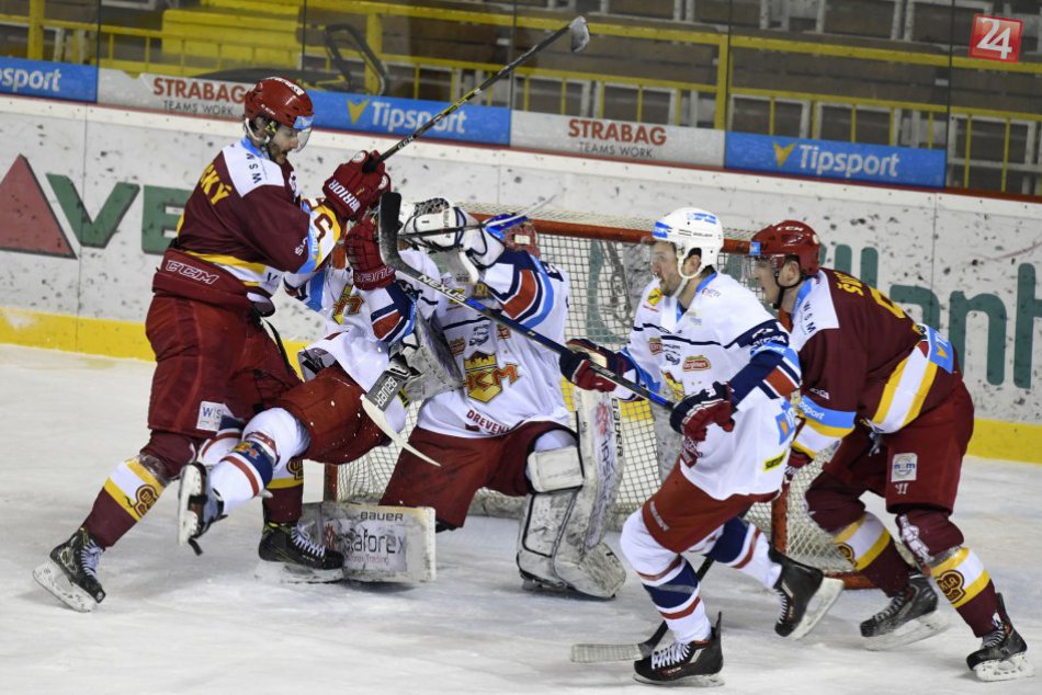 Ilustračný obrázok k článku FOTO: Zvolenu pretrhol víťaznú šnúru Trenčín. HKM na ľade súpera len s jedným gólom