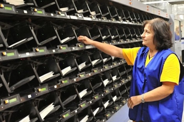 Ilustračný obrázok k článku Ľudia môžu hodnotiť poštu, jej personál či spokojnosť so službami