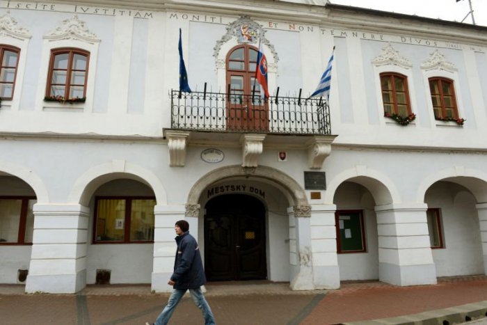 Ilustračný obrázok k článku Z REGIÓNOV: O post župana zabojuje aj sójový magnát