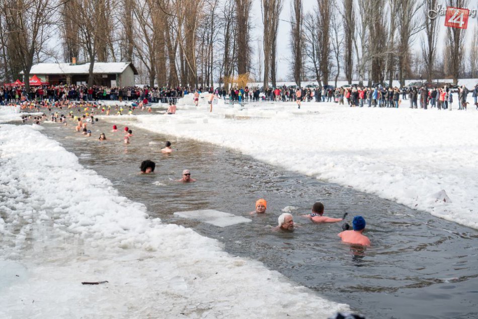 Ilustračný obrázok k článku Ľadové medvede okúsia Veľkú Hangócku v Nitre: Vstúpia do nej už po deviatykrát