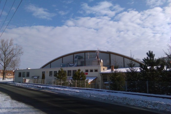 Ilustračný obrázok k článku FOTO: Na zimáku v Lučenci rekonštrukcie nekončia. Na čo ešte treba peniaze?