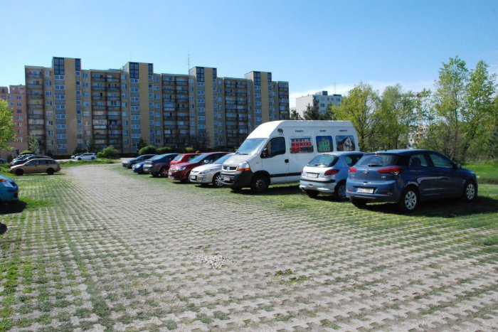 Ilustračný obrázok k článku Hlavné mesto začína stavať prvé náhradné nájomné byty. Čo na to Dúbravčania?