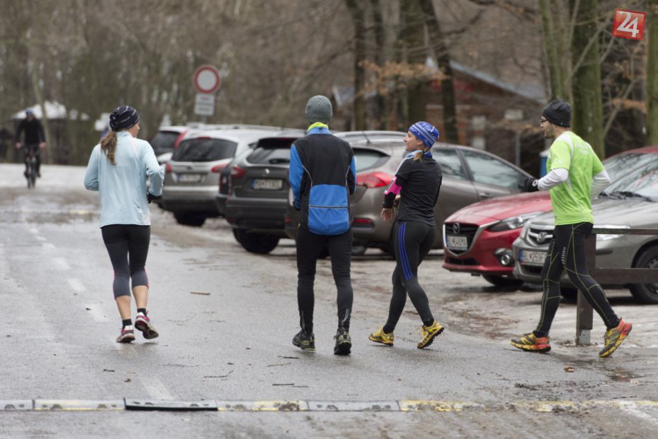 Ilustračný obrázok k článku Chcete do nového roka vstúpiť aktívne? Bystričania spolu vybehnú na Urpín