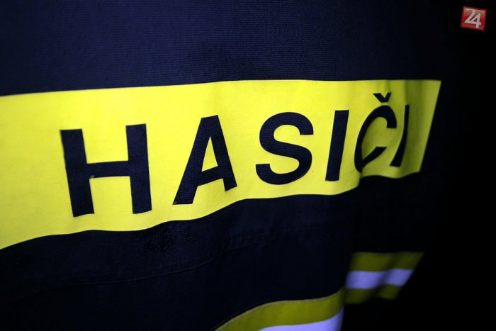 Ilustračný obrázok k článku Týždeň hasičov: horiace sadze, bomba na súde a autonehody