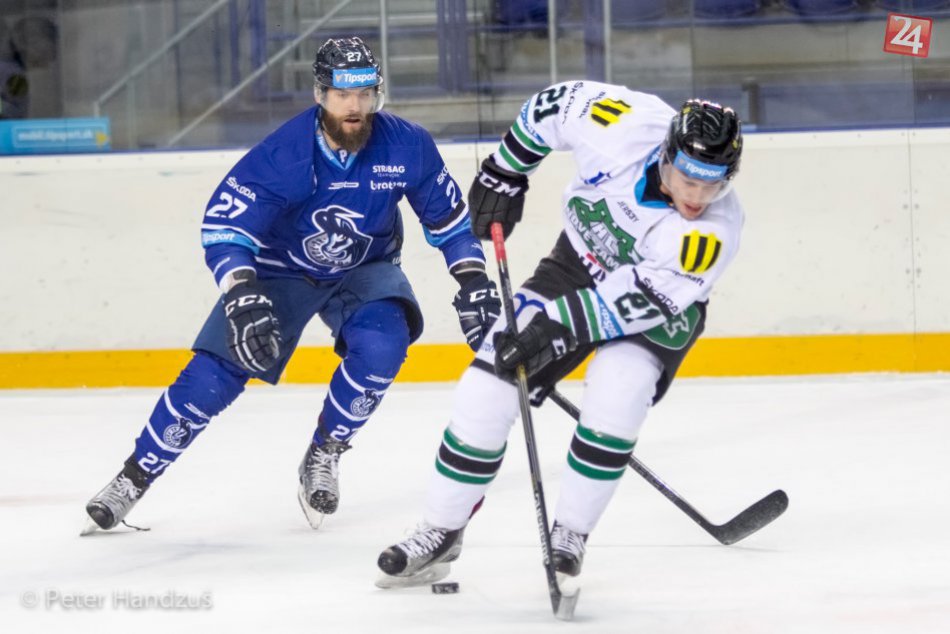 Ilustračný obrázok k článku Popradskí hokejisti nevyhrali ani na juhu: Z víťazstva sa tešili Nové Zámky