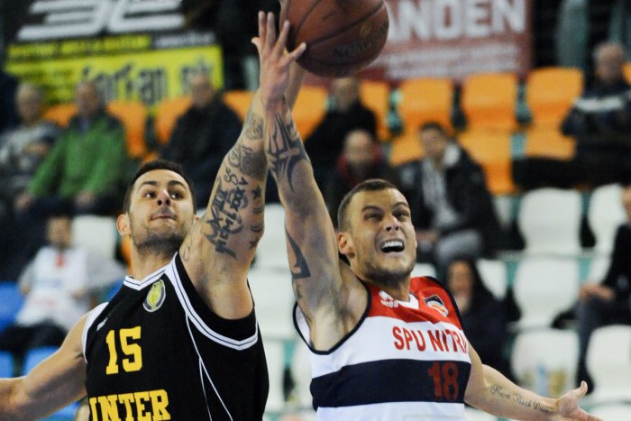 Ilustračný obrázok k článku Basketbalisti do Koších nepocestujú: Trápi ich choroba v tíme