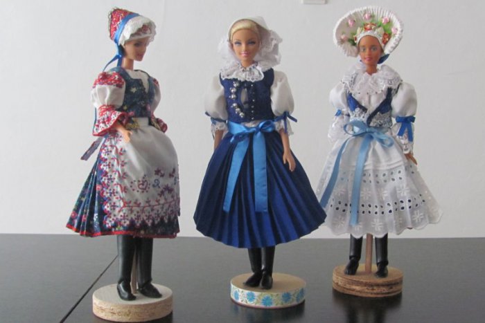 Ilustračný obrázok k článku Z REGIÓNOV: Lučenec skrášlili minikroje z celého Slovenska