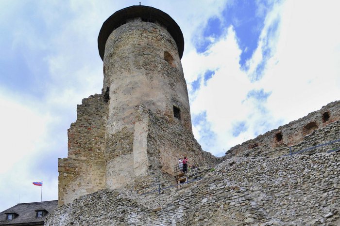 Ilustračný obrázok k článku Ľubovnianske múzeum obnoví gotický palác a sprístupní dobový park