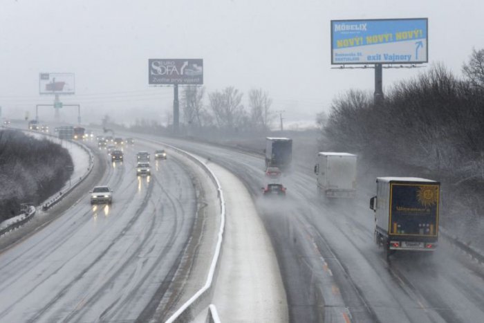Ilustračný obrázok k článku Vodiči, zbystrite: Už o niekoľko dní spustia predpredaj diaľničných známok na rok 2019