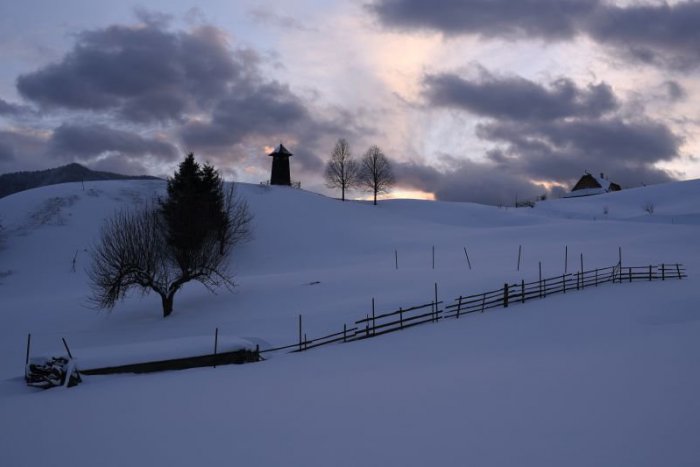 Ilustračný obrázok k článku RANNÁ ŠTVORKA: Február prichádza zamračený s dažďom i snežením