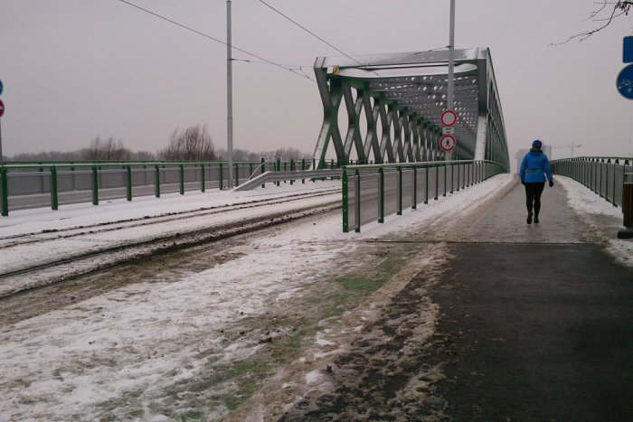 Ilustračný obrázok k článku Cyklotrasy pokryté ľadom a snehom: Kto je zodpovedný za ich údržbu?