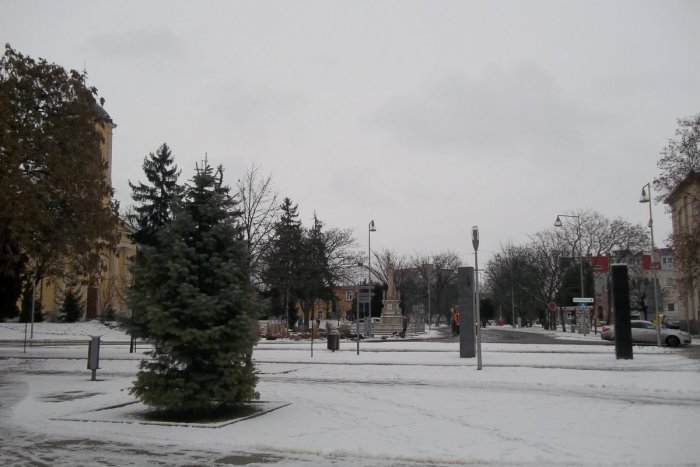 Ilustračný obrázok k článku Údržba mesta pokrivkáva: Prevláda nespokojnosť občanov, ale  i radnice