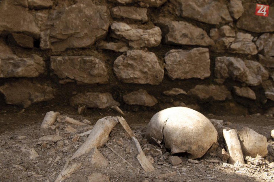 Ilustračný obrázok k článku Trnava má jednu z najväčších kostníc na Slovensku: Je prístupná verejnosti