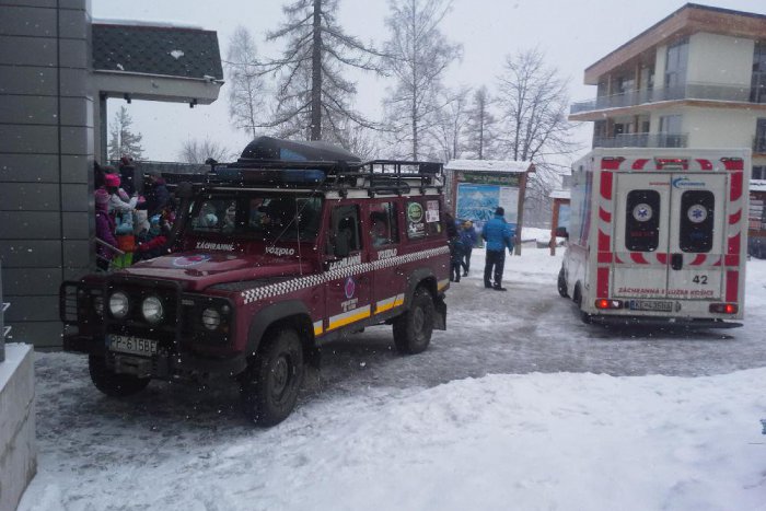 Ilustračný obrázok k článku Tentoraz to záchranárom vyšlo: Turista v Smokovci boj o život vyhral
