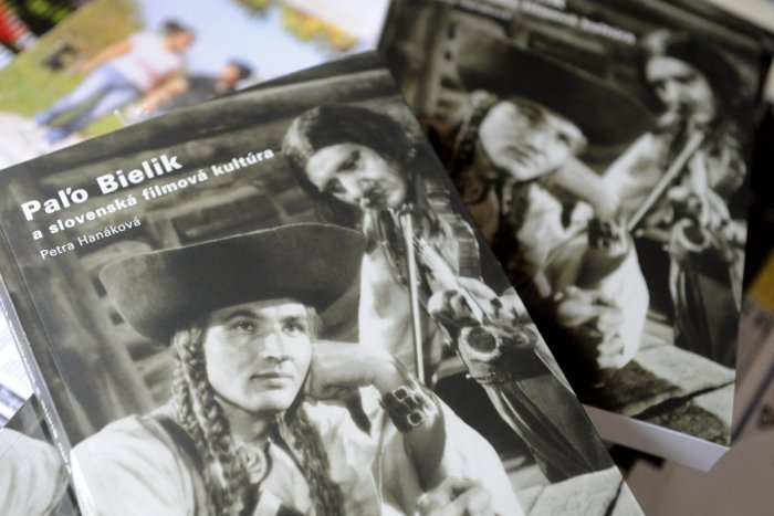 Ilustračný obrázok k článku V Kynceľovej sa divadlu priúčal aj Paľo Bielik. Ako známy herec a režisér chodil do školy?