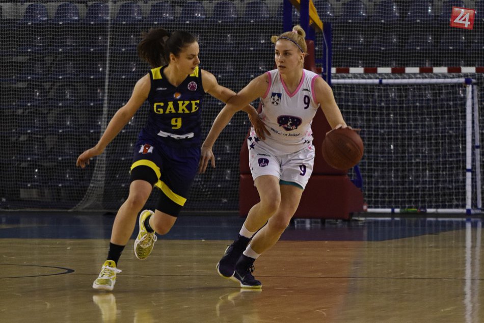 Ilustračný obrázok k článku Košické anjelky podľa očakávania: Poprad na silného súpera nedorástol