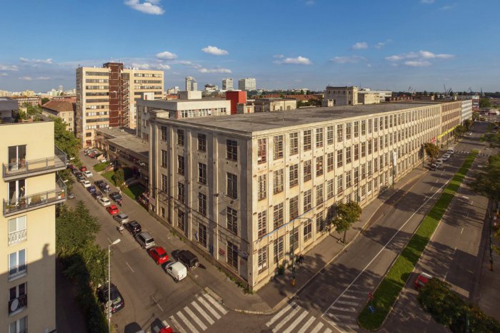 Ilustračný obrázok k článku V areáli bývalej Cvernovky budú pokračovať v búraní. Objekty odpoja od plynu a vody